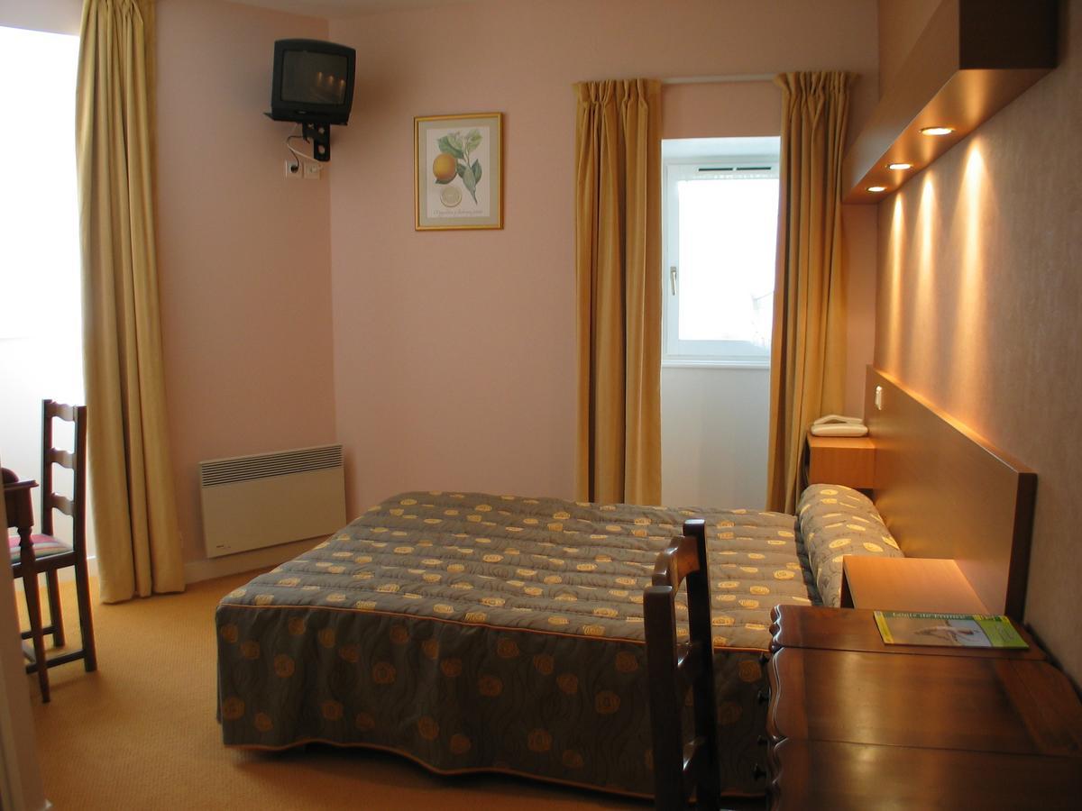 Le Pelican Hotel Rochefort-en-Terre Kültér fotó